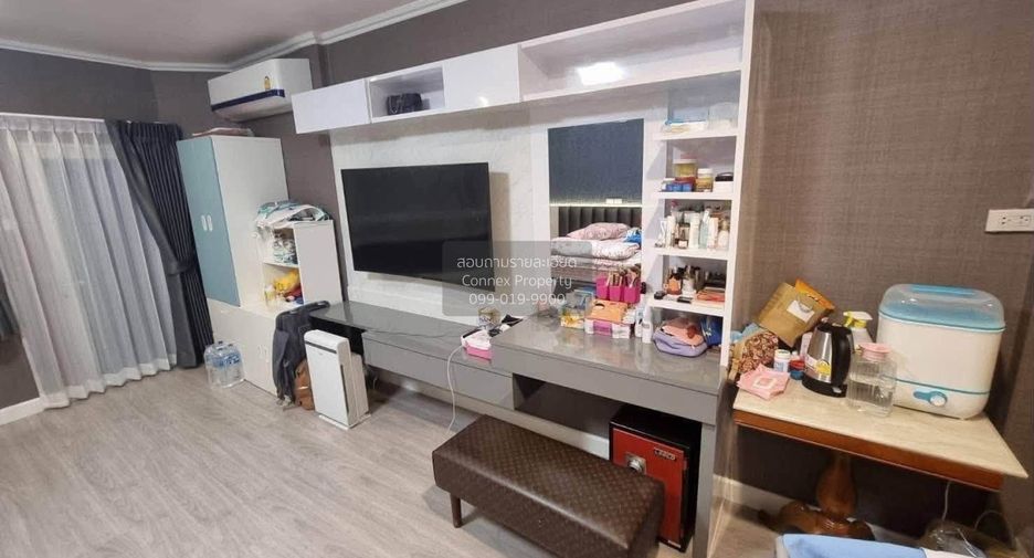 Reihenhaus zur Miete mit 4 Zimmer in Din Daeng, Bangkok
