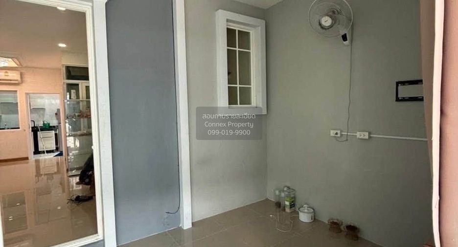 Reihenhaus zur Miete mit 4 Zimmer in Chom Thong, Bangkok