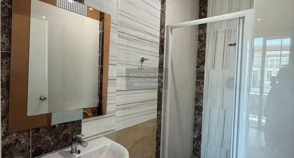 Reihenhaus zur Miete mit 4 Zimmer in Chom Thong, Bangkok