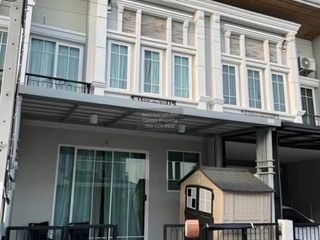 Reihenhaus zur Miete mit 4 Zimmer in Chom Thong, Bangkok