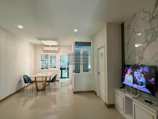 Reihenhaus zur Miete mit 4 Zimmer in Chom Thong, Bangkok
