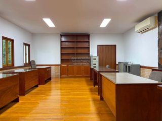Casa en alquiler de 4 habitaciones en Lat Phrao, Bangkok