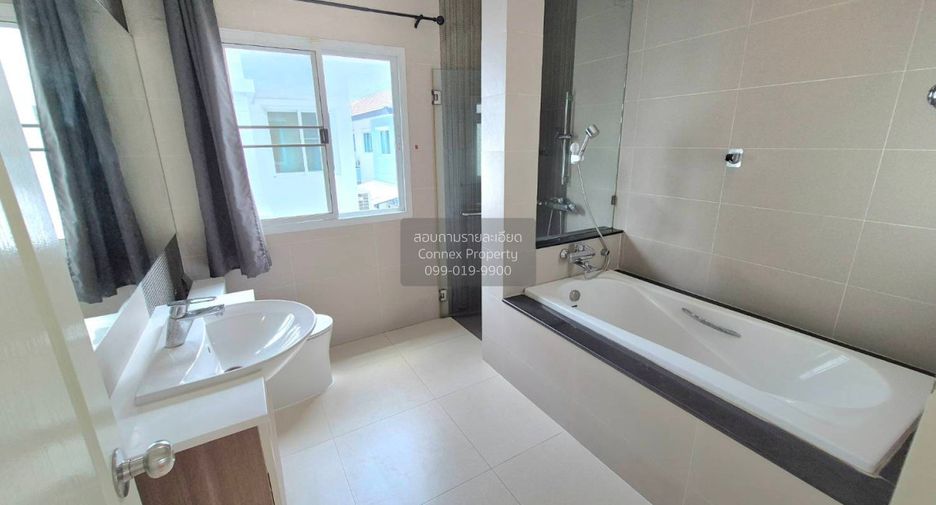For rent 4 bedrooms house in Khan Na Yao, Bangkok