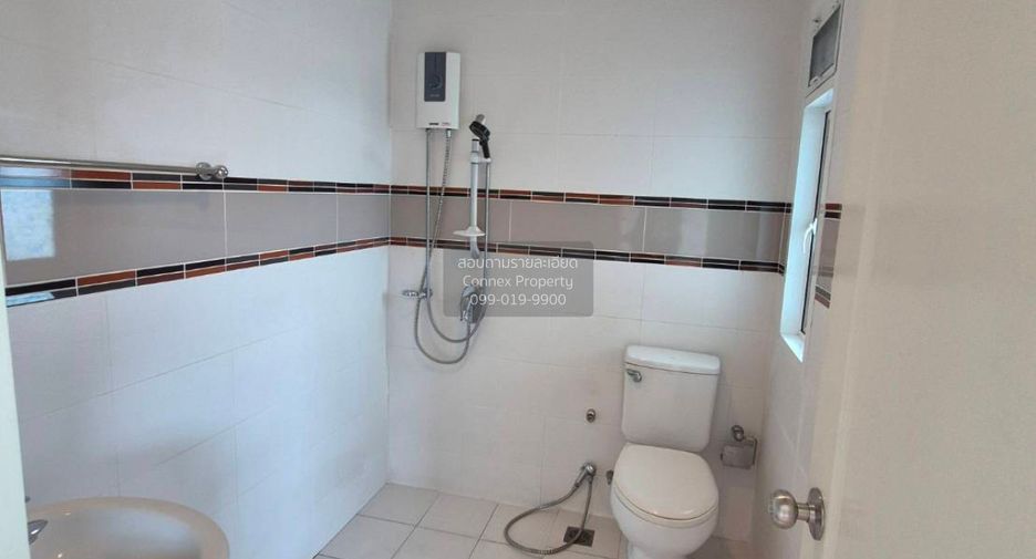 For rent 4 bedrooms house in Khan Na Yao, Bangkok