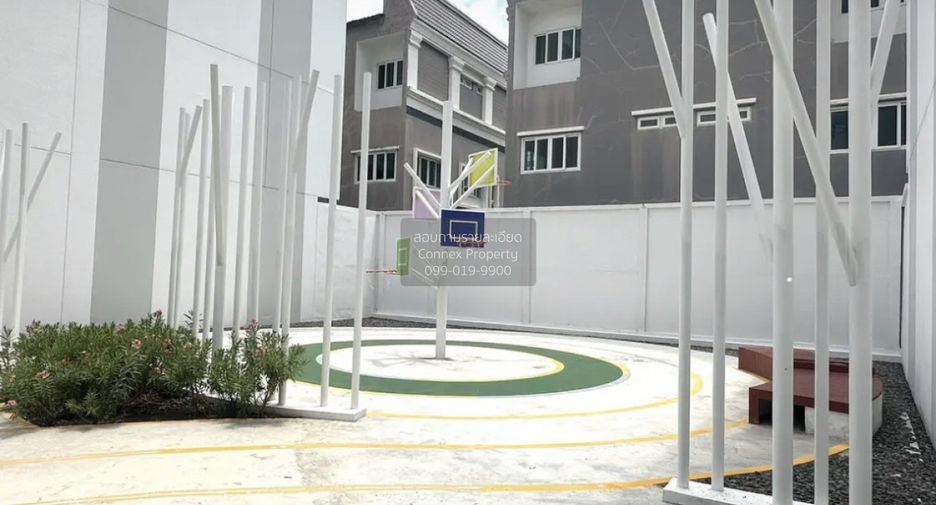 For rent 4 ベッドルーム townhouse in Bang Khen, Bangkok