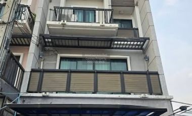 For rent 4 ベッドルーム townhouse in Wang Thonglang, Bangkok