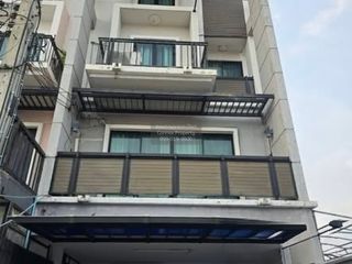 For rent 4 ベッドルーム townhouse in Wang Thonglang, Bangkok