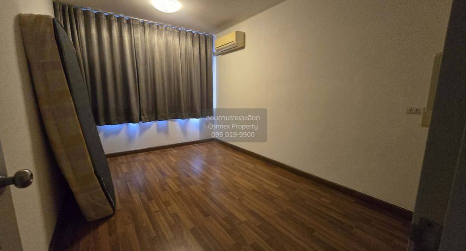 For rent 4 ベッドルーム townhouse in Wang Thonglang, Bangkok
