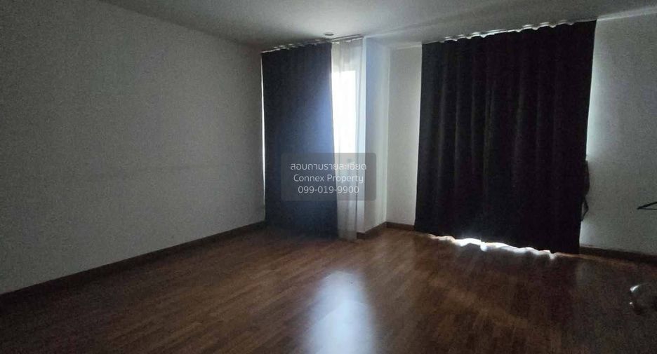 For rent 4 ベッドルーム townhouse in Wang Thonglang, Bangkok