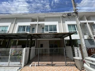 À vendre 2 chambres maison de ville à Bang Khae, Bangkok