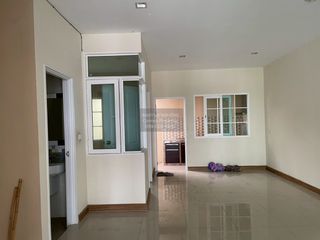 Reihenhaus zum Kauf mit 3 Zimmer in Bueng Kum, Bangkok