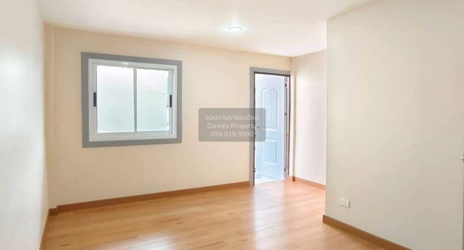 Casa adosada en venta de 3 habitaciones en Mueang Nonthaburi, Nonthaburi