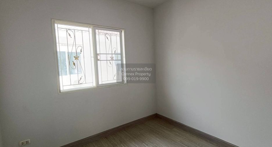 Casa adosada en venta de 3 habitaciones en Khlong Sam Wa, Bangkok