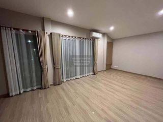 À vendre 3 chambres maison à Bang Phli, Samut Prakan