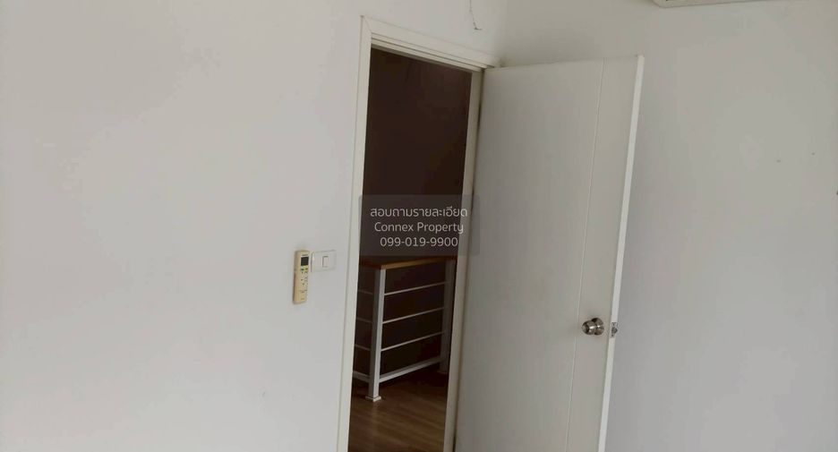 Casa adosada en venta de 2 habitaciones en Bang Khen, Bangkok
