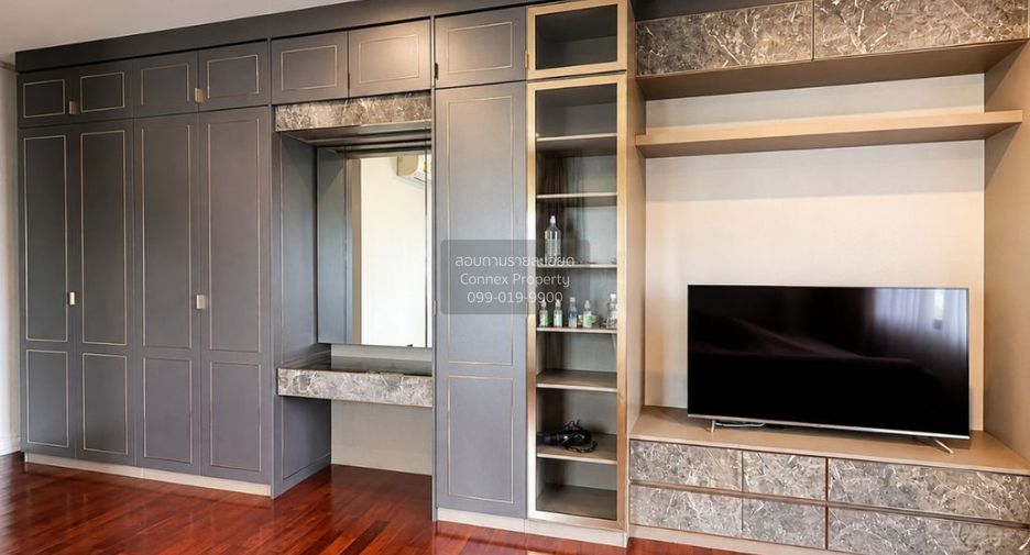 Casa en venta de 4 habitaciones en Taling Chan, Bangkok