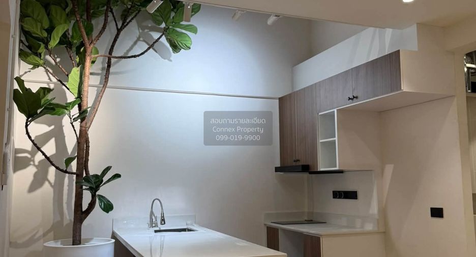 Casa adosada en venta de 3 habitaciones en Huai Khwang, Bangkok
