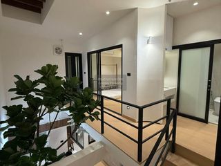 Reihenhaus zum Kauf mit 3 Zimmer in Huai Khwang, Bangkok