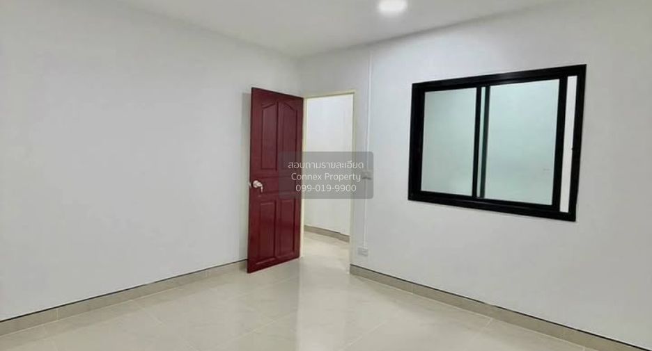 For sale 2 bedrooms townhouse in Sai Noi, Nonthaburi