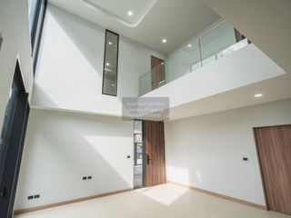 出售 4 卧室 独立屋 在 Lat Krabang, 曼谷