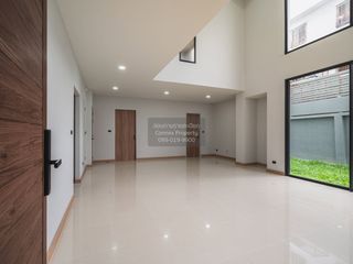 出售 4 卧室 独立屋 在 Lat Krabang, 曼谷
