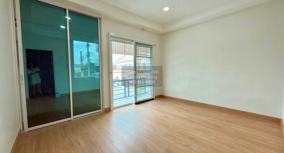 À vendre 2 chambres maison de ville à Prawet, Bangkok