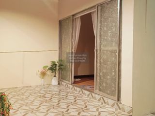 Casa adosada en venta de 3 habitaciones en Nong Khaem, Bangkok