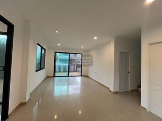 Haus zum Kauf mit 3 Zimmer in Mueang Samut Sakhon, Samut Sakhon