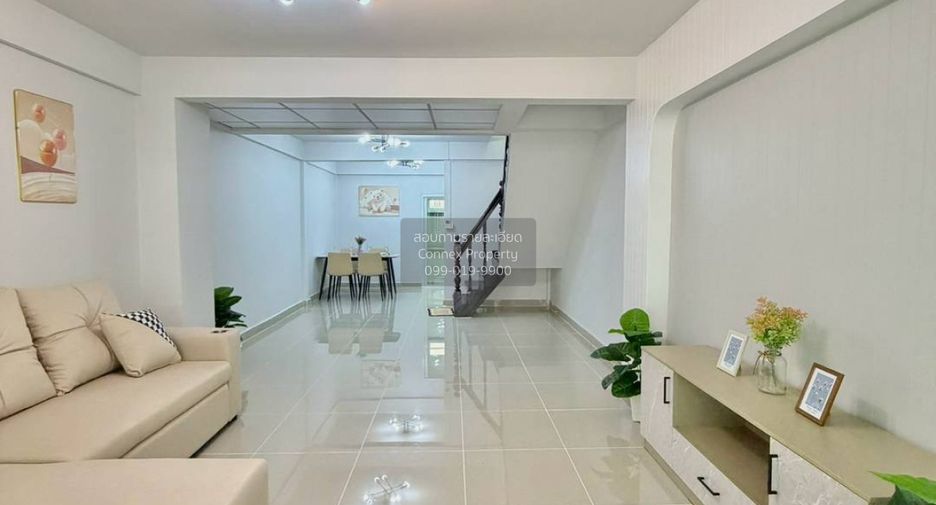 Casa adosada en venta de 2 habitaciones en Mueang Nonthaburi, Nonthaburi