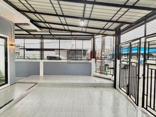 Reihenhaus zum Kauf mit 2 Zimmer in Bang Bua Thong, Nonthaburi