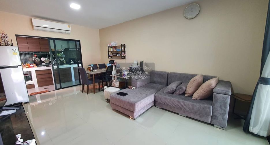Reihenhaus zum Kauf mit 3 Zimmer in Chom Thong, Bangkok
