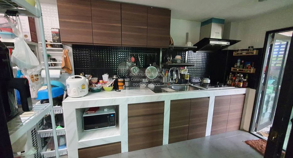 Reihenhaus zum Kauf mit 3 Zimmer in Chom Thong, Bangkok
