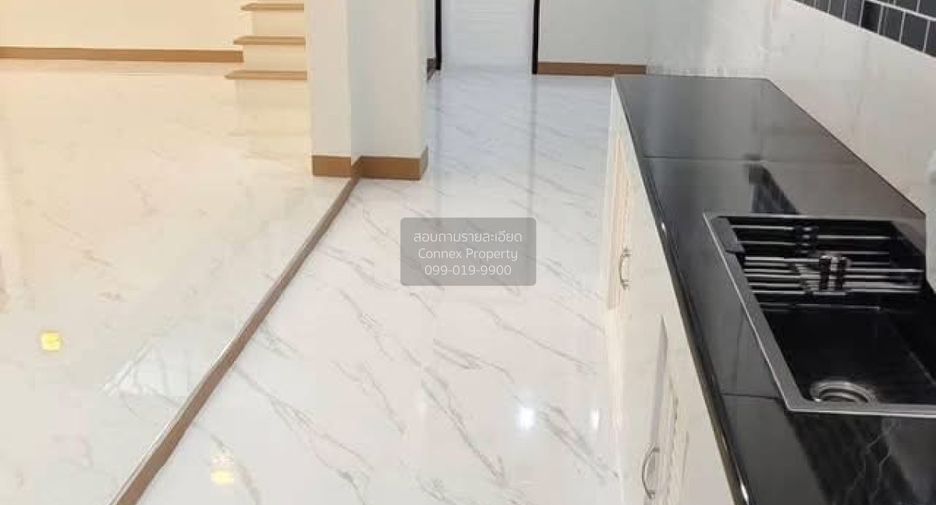 Casa en venta de 4 habitaciones en Bang Bon, Bangkok