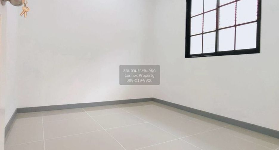 Casa adosada en venta de 3 habitaciones en Khlong Luang, Pathum Thani