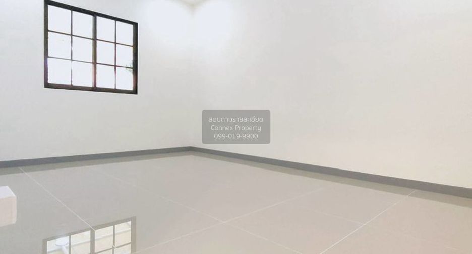 Casa adosada en venta de 3 habitaciones en Khlong Luang, Pathum Thani