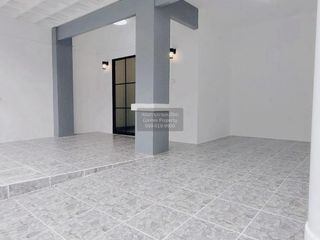 Casa adosada en venta de 3 habitaciones en Khlong Luang, Pathum Thani