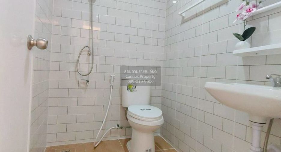 Casa adosada en venta de 3 habitaciones en Khlong Luang, Pathum Thani