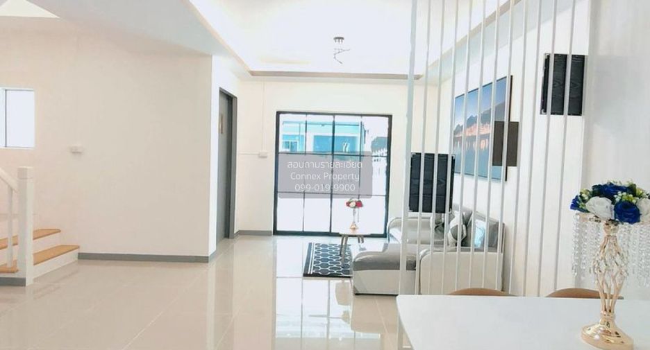 Casa adosada en venta de 3 habitaciones en Khlong Luang, Pathum Thani
