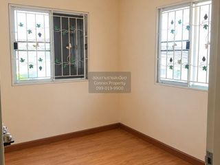 For sale 5 bedrooms townhouse in Sai Noi, Nonthaburi