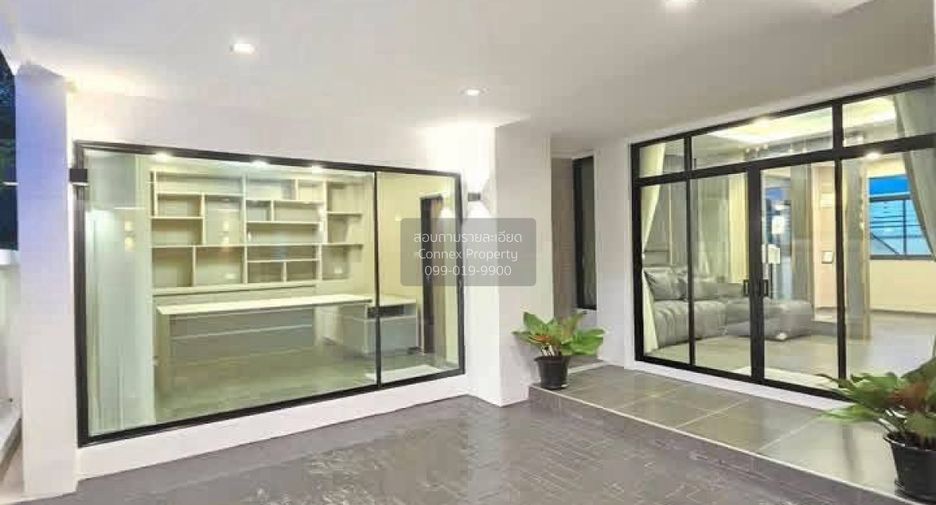 For sale 5 bedrooms house in Bang Bua Thong, Nonthaburi