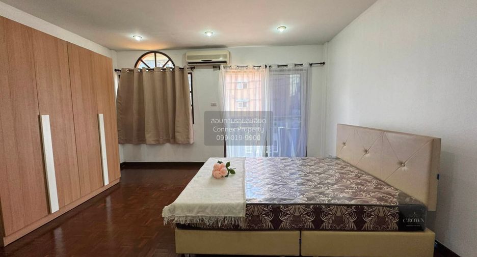 Casa adosada en venta de 3 habitaciones en Bang Lamung, Chonburi