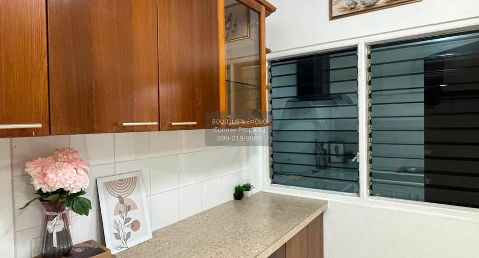 Casa adosada en venta de 3 habitaciones en Bang Lamung, Chonburi