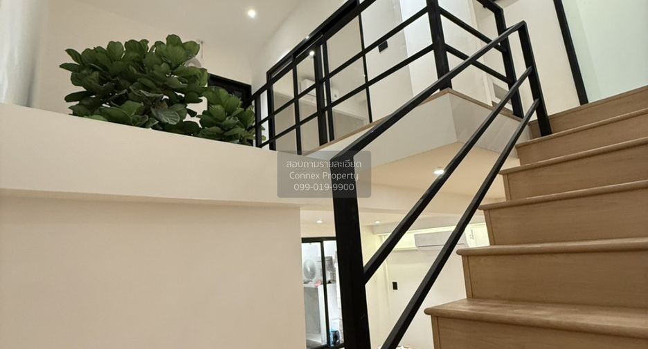 For sale 3 bedrooms townhouse in Sai Noi, Nonthaburi