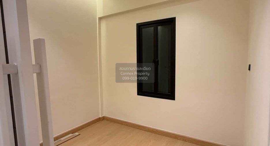 For sale 3 bedrooms townhouse in Sai Noi, Nonthaburi