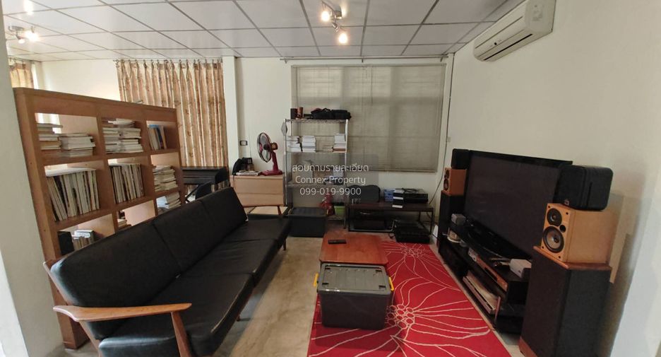 À vendre 4 chambres maison à Lat Phrao, Bangkok