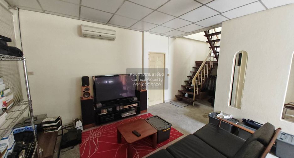 À vendre 4 chambres maison à Lat Phrao, Bangkok