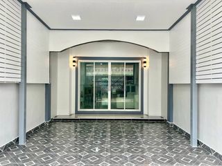 Casa adosada en venta de 2 habitaciones en Mueang Nonthaburi, Nonthaburi