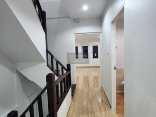 Casa adosada en venta de 4 habitaciones en Nong Khaem, Bangkok