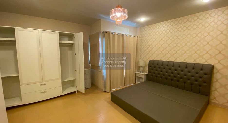 Casa adosada en venta de 4 habitaciones en Khlong Sam Wa, Bangkok