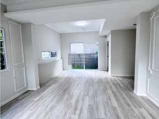 Reihenhaus zum Kauf mit 2 Zimmer in Bang Bua Thong, Nonthaburi